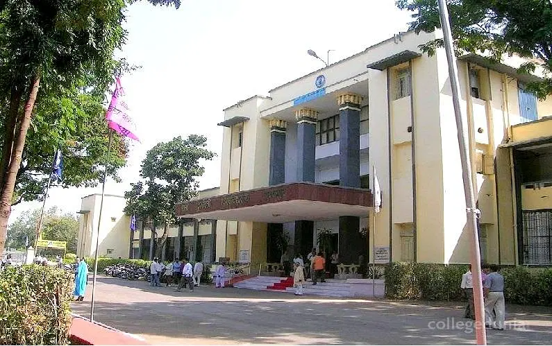 A P Narmada Law College
