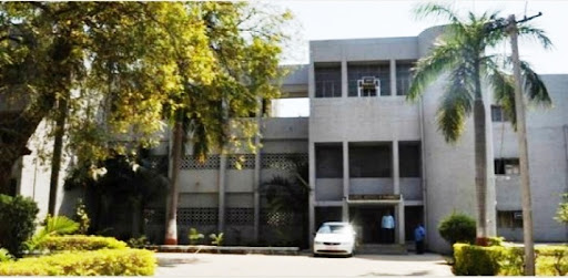 A R College of Pharmacy & G H Patel Institutte of Pharmacy